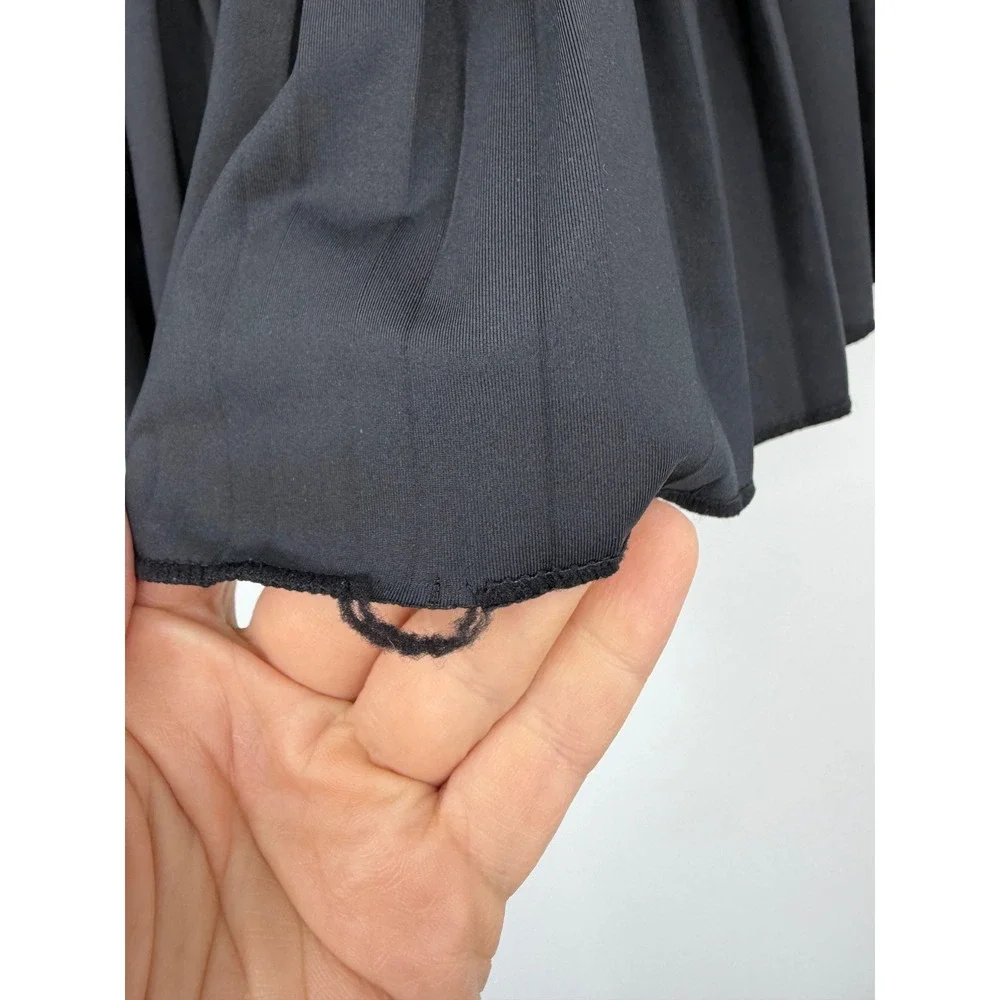 Goldhinge pleated tennis